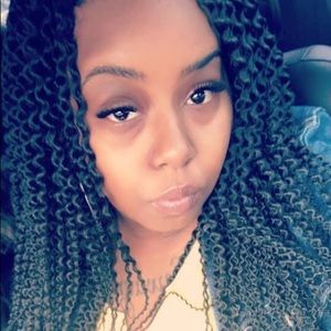 Meet your Posher, Brittnie